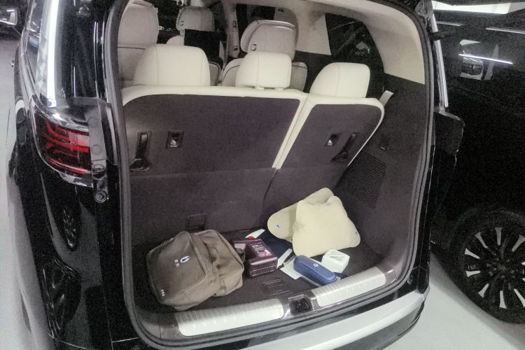 腾势D9 2024款 DM-i 980 四驱旗舰型局部细节23