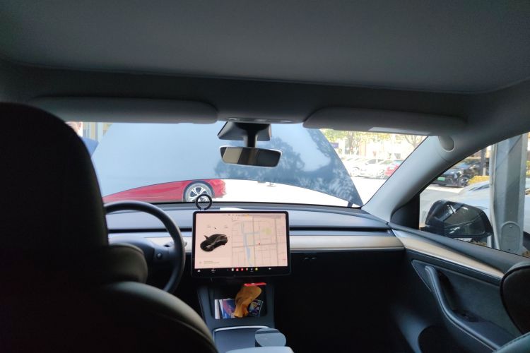 特斯拉 Model Y 2021款 标准续航后驱版中控内饰22