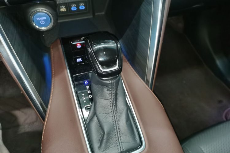 丰田 凌放HARRIER 2022款 双擎 2.5L CVT四驱尊享版中控内饰18