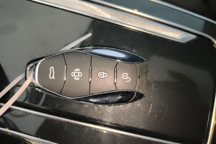 红旗HS5 2023款 2.0T 旗享Pro版中控内饰11