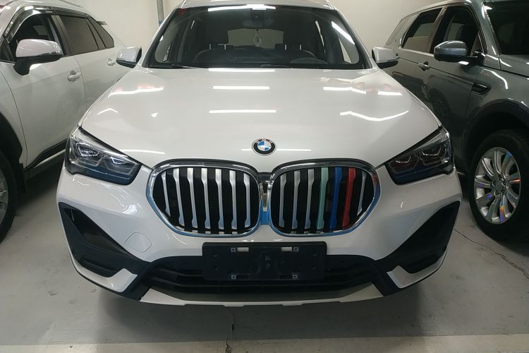 宝马X1 2022款 sDrive25Li 领先型车身外观6001