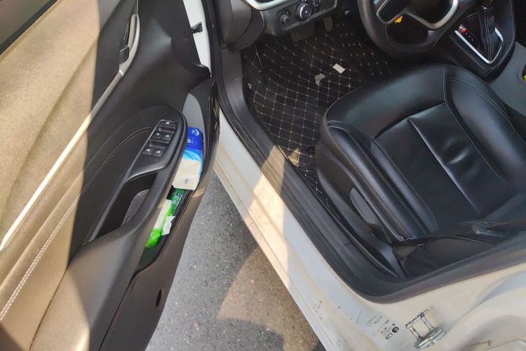 别克 英朗 2016款 15N 自动豪华型中控内饰7003