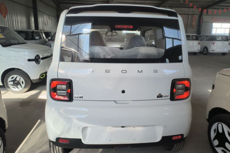 吉利银河 熊猫 2025款 210km 元气熊车身外观6