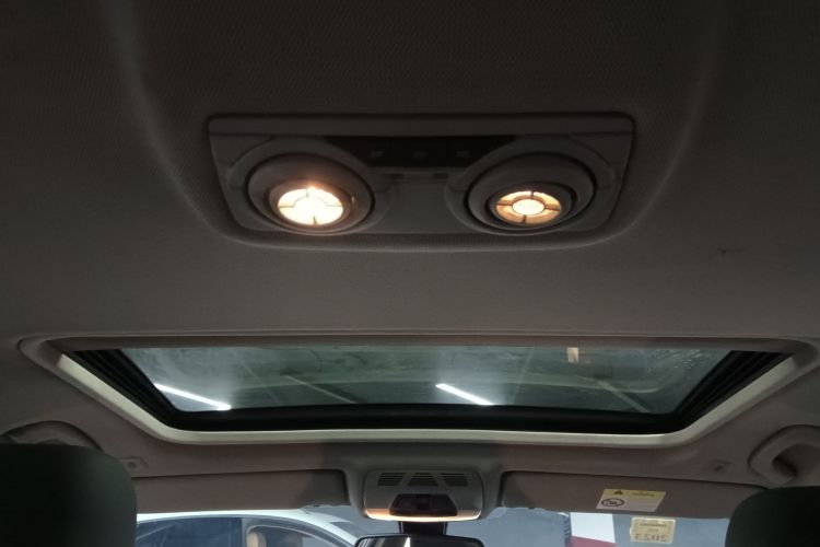 宝马3系 2017款 320Li 时尚型中控内饰22