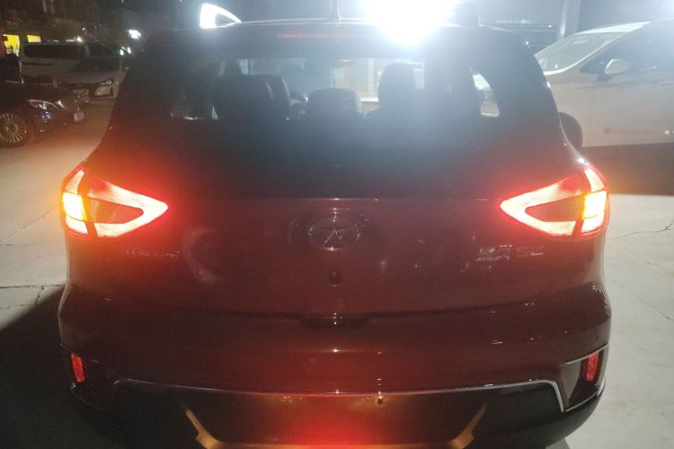 江汽集团 瑞风S2 2015款 1.5L CVT豪华智能型车身外观6