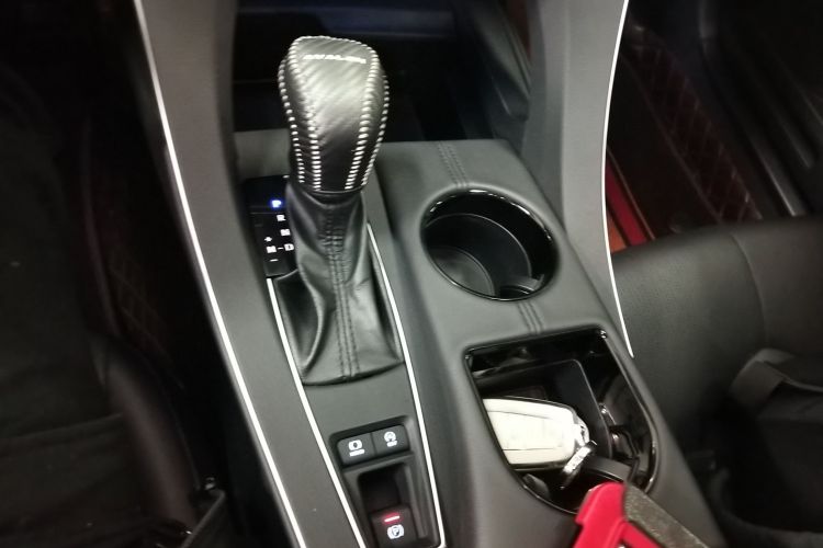 丰田 亚洲龙 2019款 2.0L XLE尊享版 国VI中控内饰18