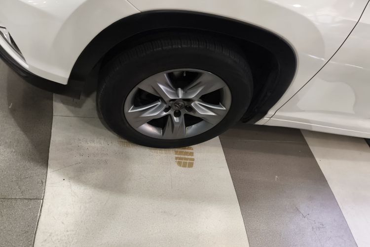 丰田 汉兰达 2015款 2.0T 四驱豪华版 7座车身外观6007