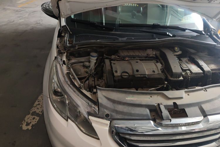 标致2008 2015款 1.6L 自动玩酷版局部细节9006