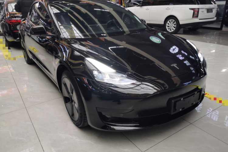 特斯拉 Model 3 2022款 后轮驱动版车身外观3