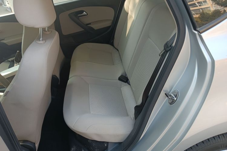 大众 Polo 2013款 1.4L 自动舒适版中控内饰21