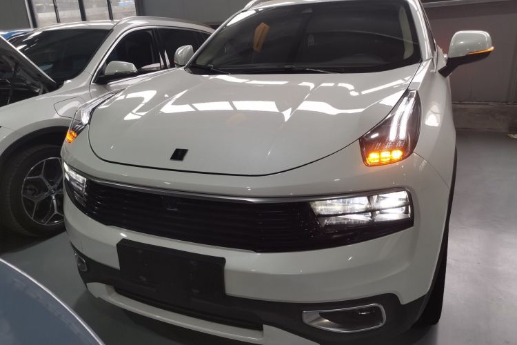 领克01 2019款 2.0T 两驱型Pro版 国VI车身外观2