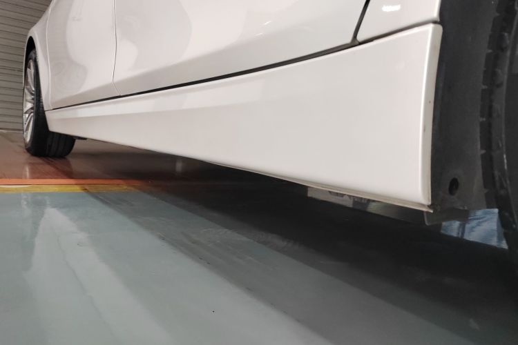 宝马3系 2019款 320Li 时尚型局部细节9002