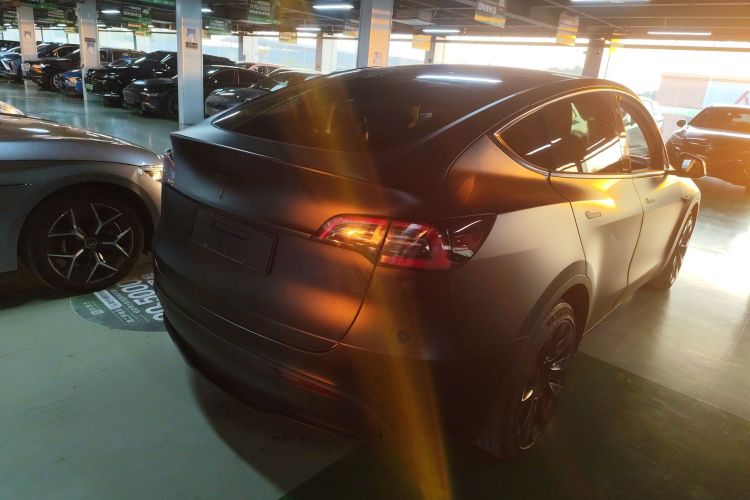 特斯拉 Model Y 2021款 长续航全轮驱动版 3D7车身外观6005