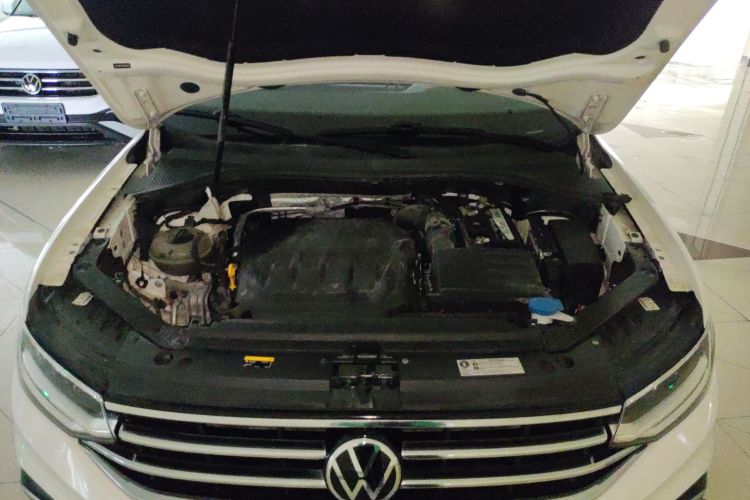 大众 途观L 2022款 330TSI 自动两驱舒享版机舱底盘24