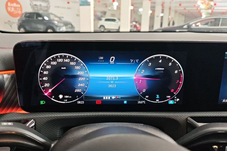 奔驰A级 2024款 A 200 L 时尚型中控内饰14