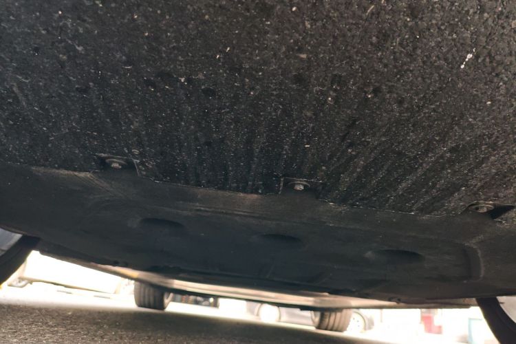 智己汽车 智己LS7 2025款 焕新版 Ultra局部细节9008