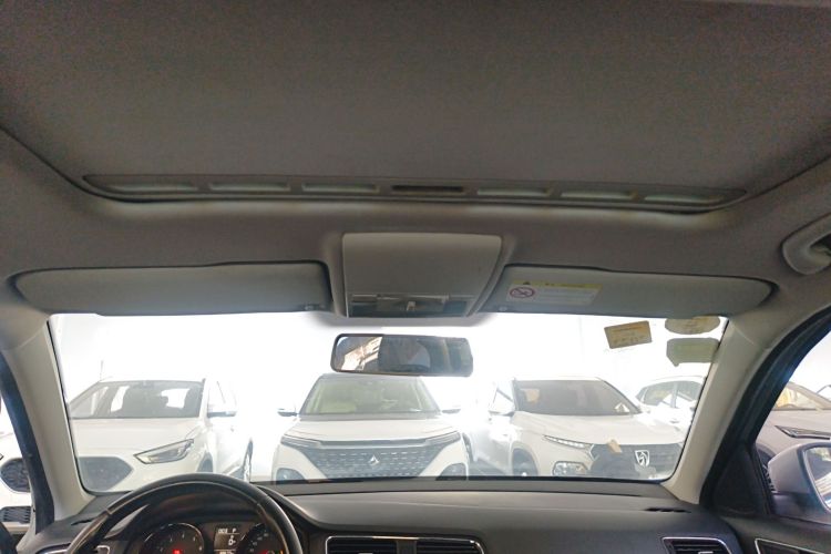 大众 朗逸 2015款 1.6L 自动舒适版中控内饰22