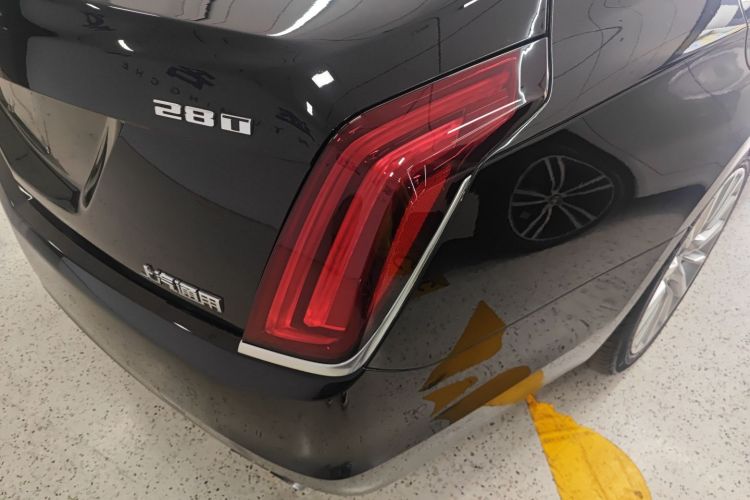 凯迪拉克CT6 2017款 28T 领先型车身外观9