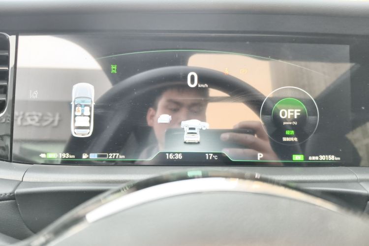 岚图汽车 岚图FREE 2025款 318 318km 后驱环游版局部细节14