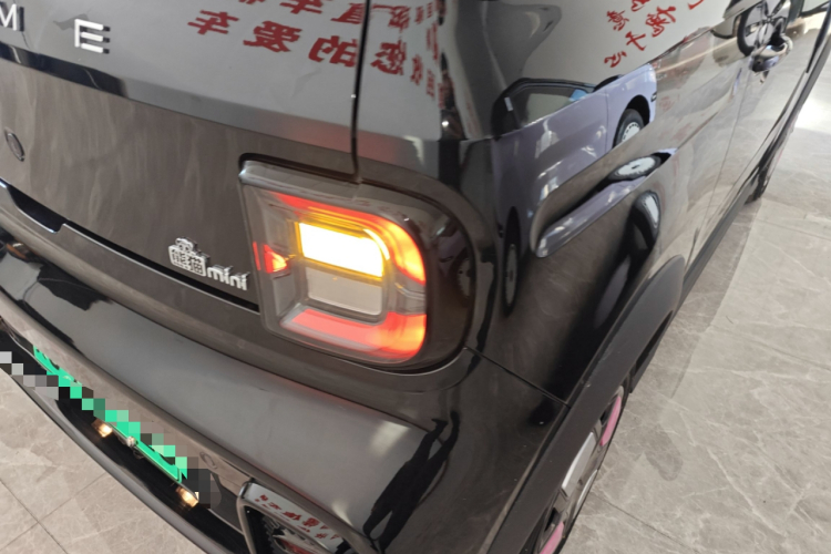 吉利银河 2025款 210km 熊猫卡丁车身外观6006