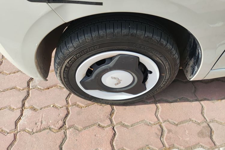 五菱汽车 宏光MINIEV 2024款 第三代 215km 青春版车身外观6007