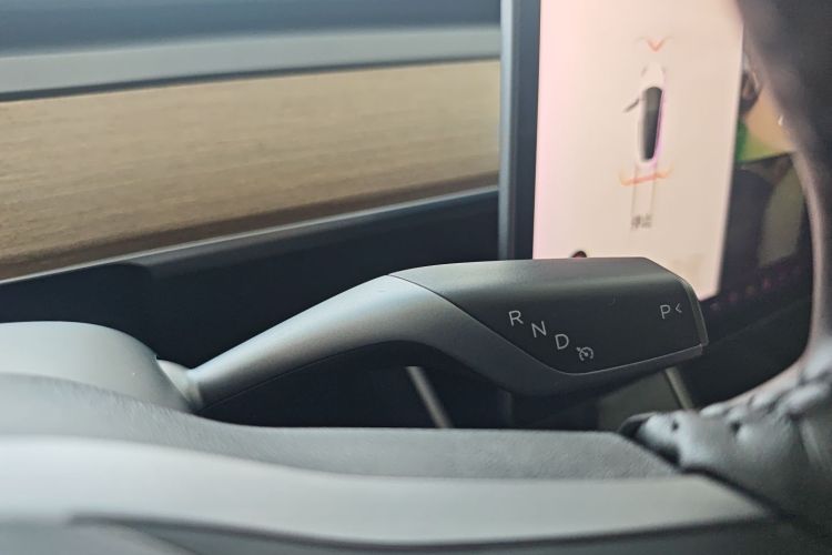 特斯拉 Model 3(进口) 2019款 标准续航后驱升级版(60度)中控内饰18