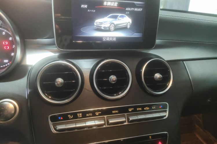 奔驰C级 2015款 改款 C 180 L 运动型局部细节16