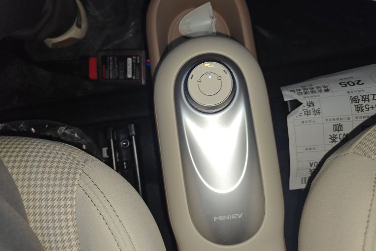 五菱汽车 宏光MINIEV 2025款 四门版 进阶款中控内饰18