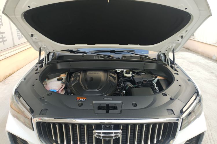 吉利汽车 星越L 2023款 2.0TD 高功自动两驱旗舰型机舱底盘24