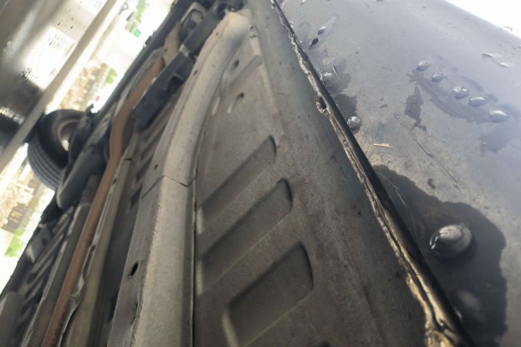 标致2008 2014款 1.6L 自动时尚版局部细节9001