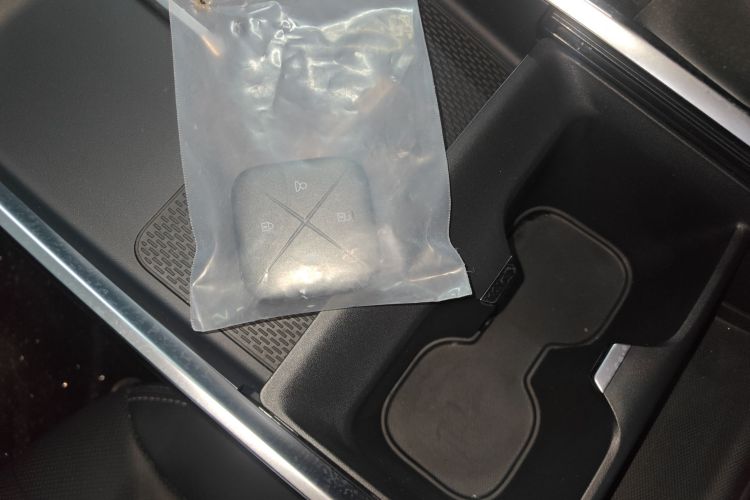 别克 君越 2023款 28T 越尊版中控内饰11