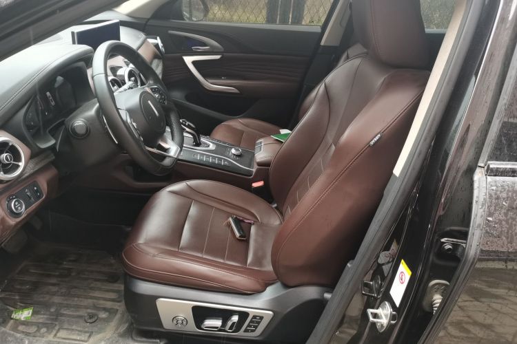 魏牌 VV7 2020款 2.0T 旗舰型中控内饰19