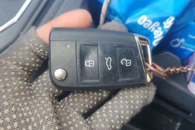 大众 朗逸 2023款 1.5L 自动五百万版中控内饰11