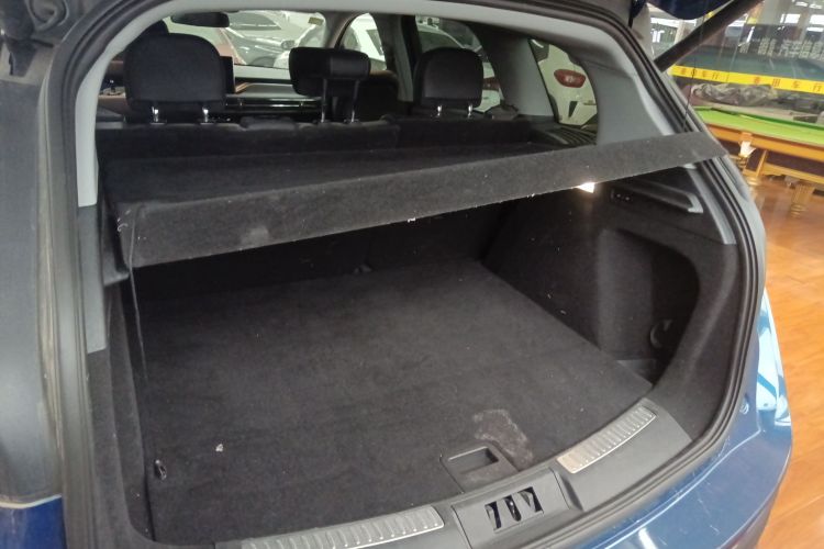 林肯 冒险家 2022款 2.0T 两驱尊雅版机舱底盘23