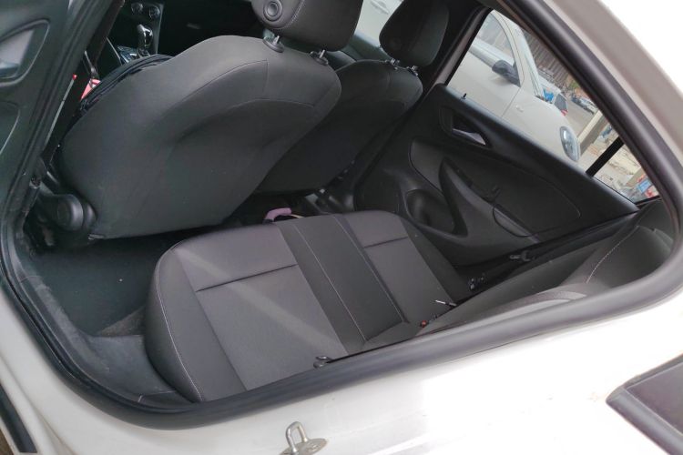 别克 凯越 2018款 15N CVT精英型中控内饰7004