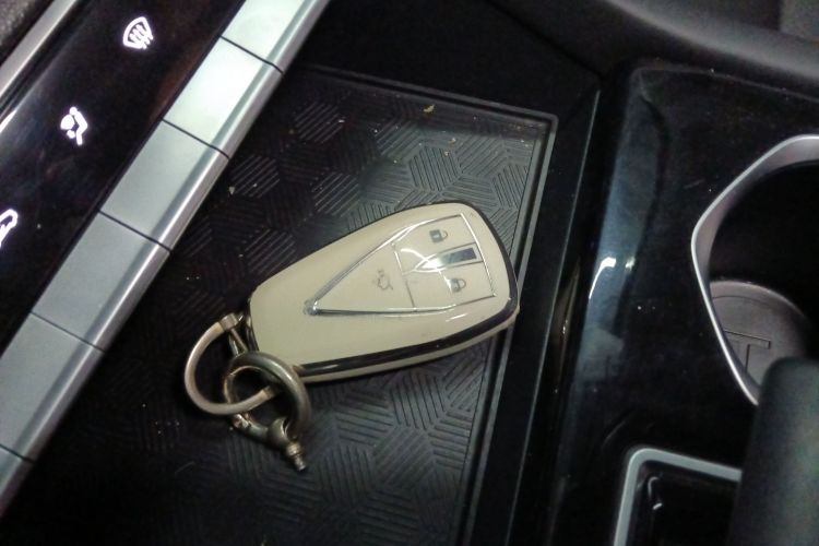 长安 逸动 2024款 PLUS 蓝鲸NE 1.4T GDI DCT高能版中控内饰11