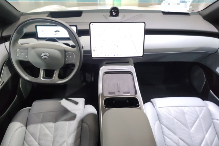 蔚来ET5 2025款 75kWh中控内饰7002