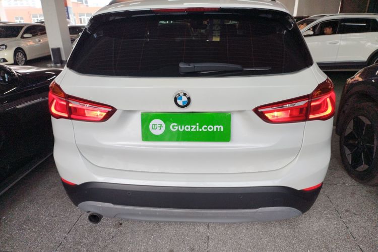 宝马X1 2016款 sDrive18Li 时尚型车身外观6