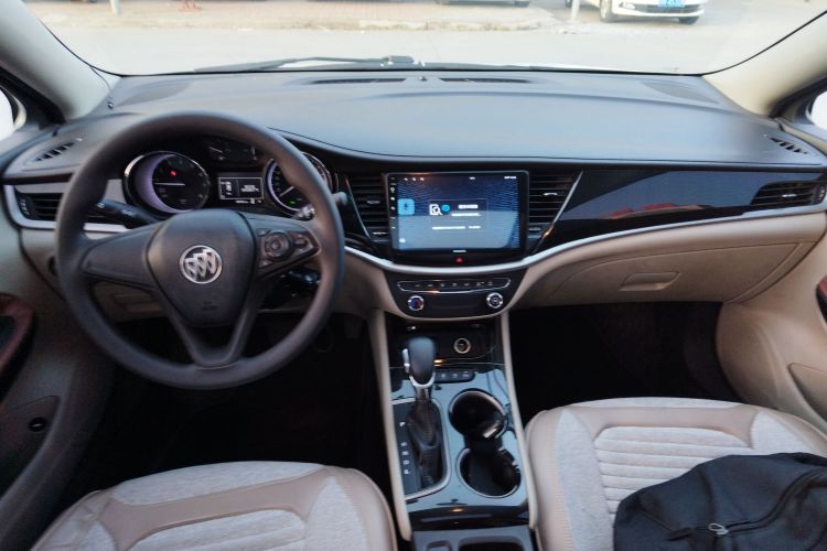 别克 威朗 2017款 三厢 15S 自动进取型中控内饰12