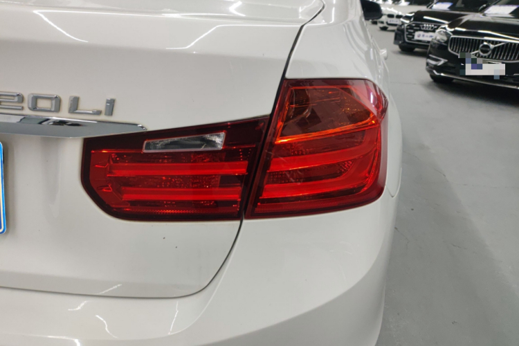 宝马3系 2014款 320Li 时尚型车身外观9