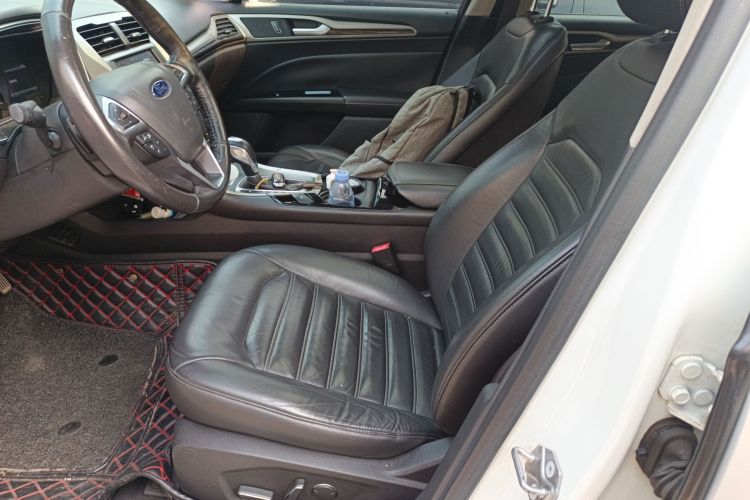 福特 蒙迪欧 2013款 2.0L GTDi200豪华型中控内饰19