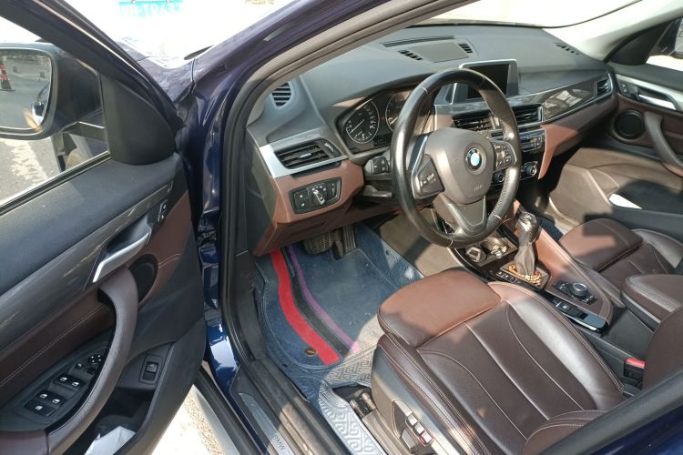 宝马X1 2016款 sDrive18Li 豪华型中控内饰20