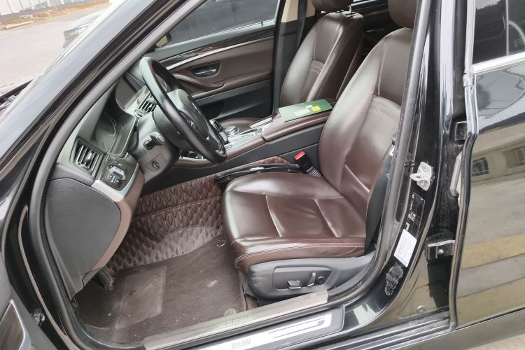 宝马5系 2017款 528Li 豪华设计套装中控内饰19