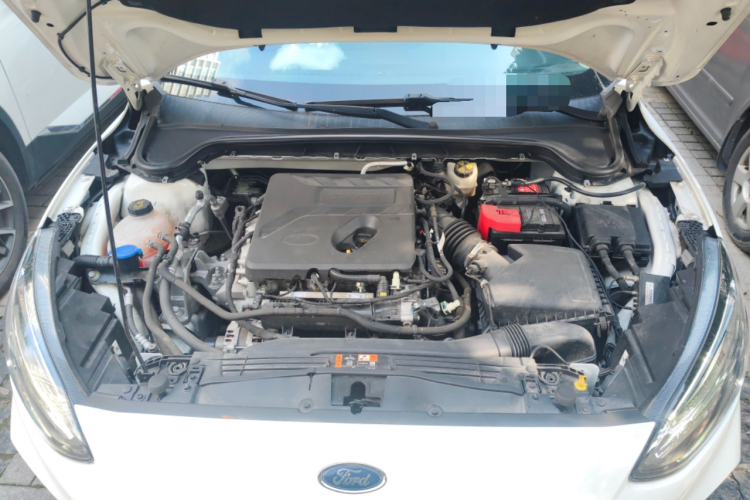 福特 福克斯 2021款 两厢 EcoBoost 180 自动锋潮型局部细节24