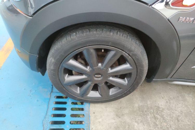 MINI Countryman 2016款 1.6T COOPER ALL4 Park Lane车身外观6007