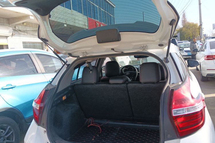 丰田 YARiS L 致炫 2017款 1.5E CVT劲速升级版机舱底盘23