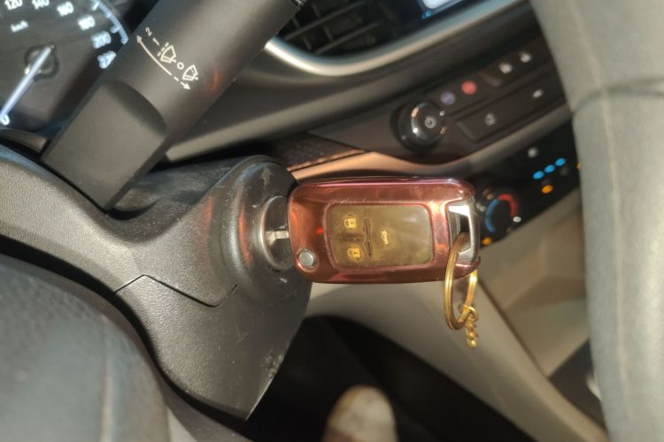 别克 英朗 2021款 典范 1.5L 自动精英型中控内饰11