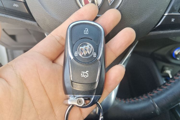 别克 威朗 2022款 Pro GS 疾风版中控内饰11