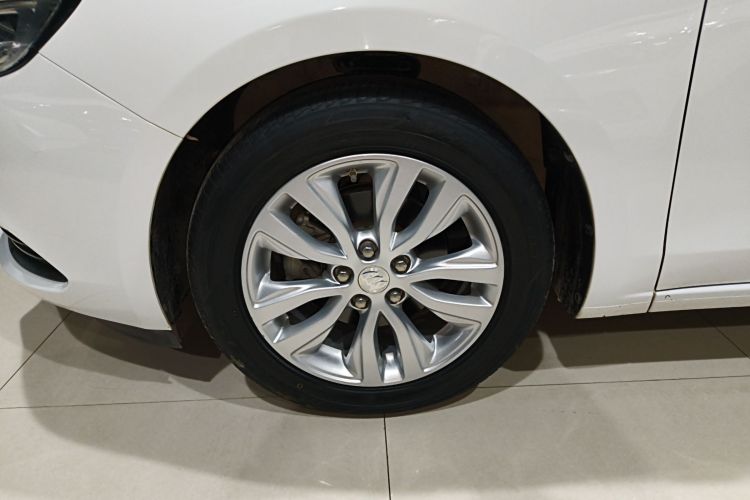 别克 英朗 2021款 改款 典范 1.5L 自动精英型车身外观6002