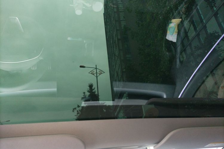 特斯拉 Model 3 2024款 高性能全轮驱动版中控内饰22